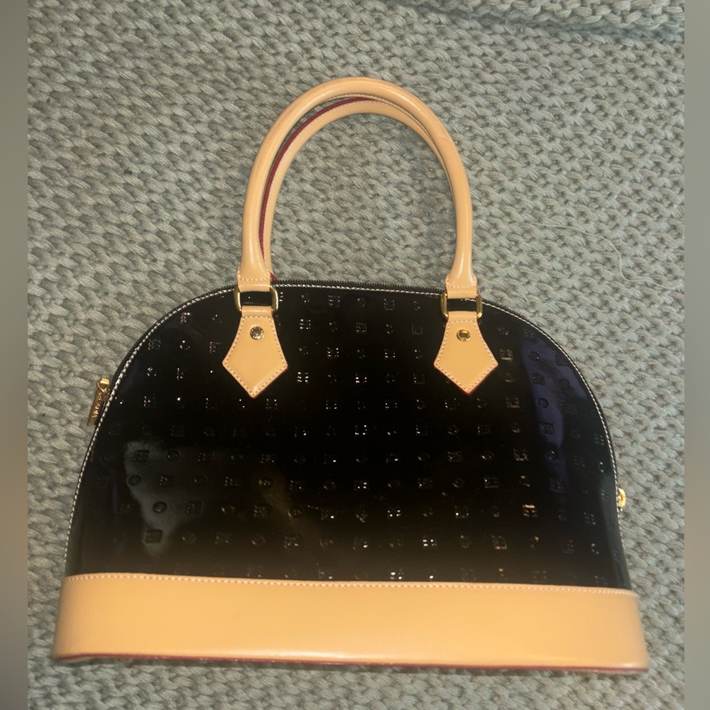 Arcadia black and tan patene leather bag, NWOT